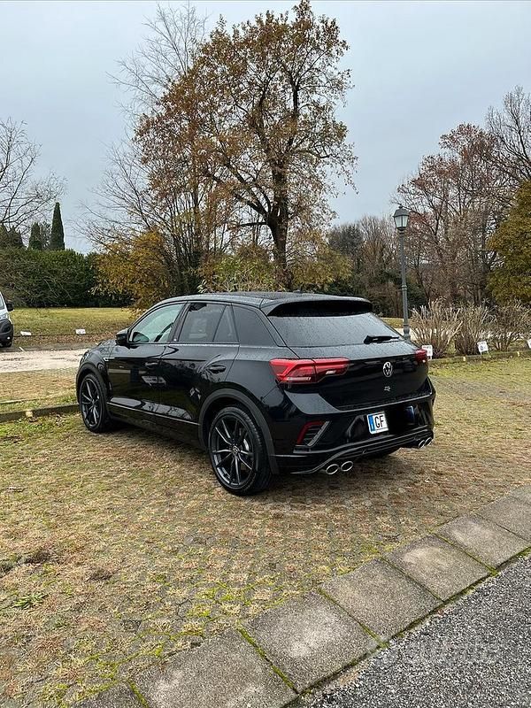 Usata VW T-Roc R 300 CV (220 kW) 2021 Nero SUV