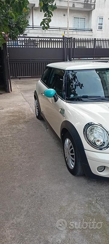 Usata Mini Cooper 75 CV (55 kW) 2010 Bianco Utilitaria