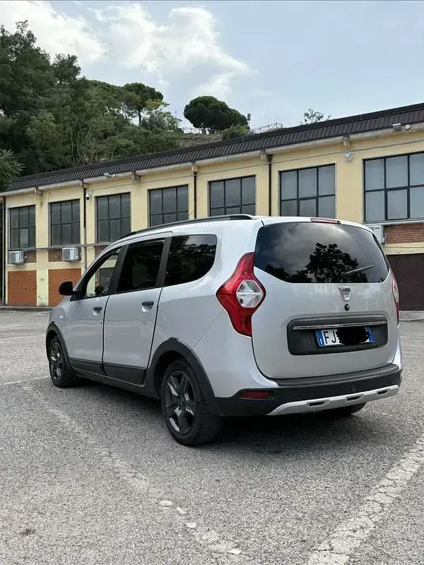 Usata Dacia Lodgy Stepway 109 CV (80 kW) 2017 Monovolume