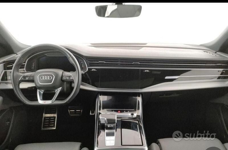 Usata Audi Q8 S-Line 286 CV (210 kW) 2020 Nero SUV