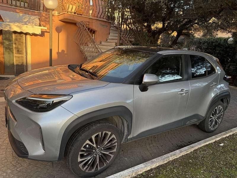 Usata Toyota Yaris Cross Lounge 92 CV (67 kW) 2022 SUV