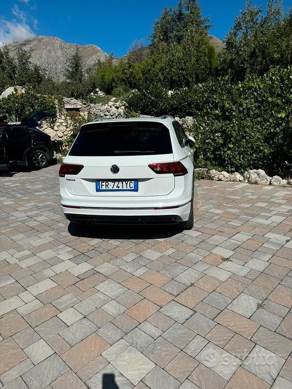 Usata VW Tiguan Sportline 125 CV (91 kW) 2018 Bianco SUV