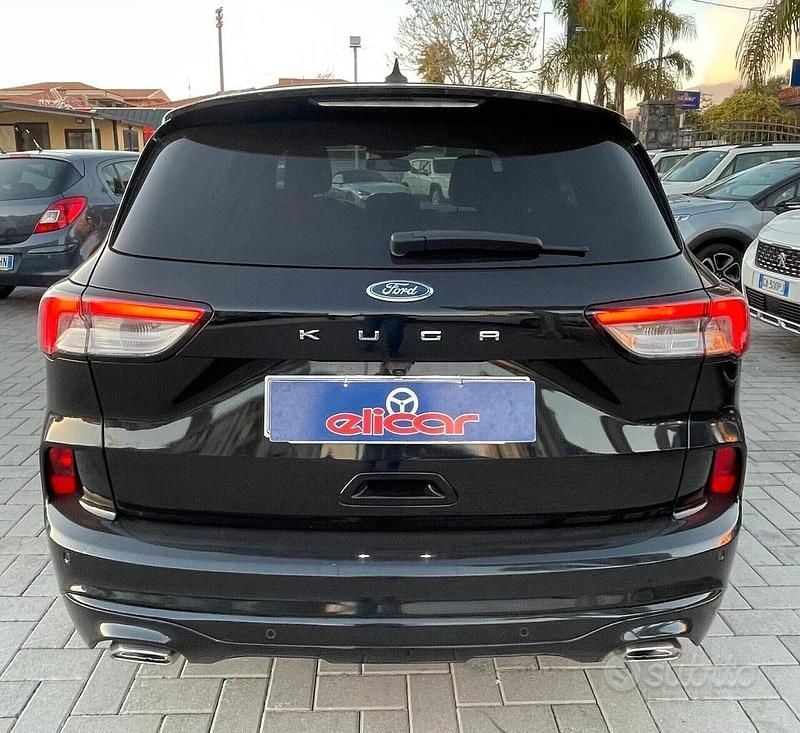 Usata Ford Kuga ST-Line 120 CV (88 kW) 2022 Nero SUV
