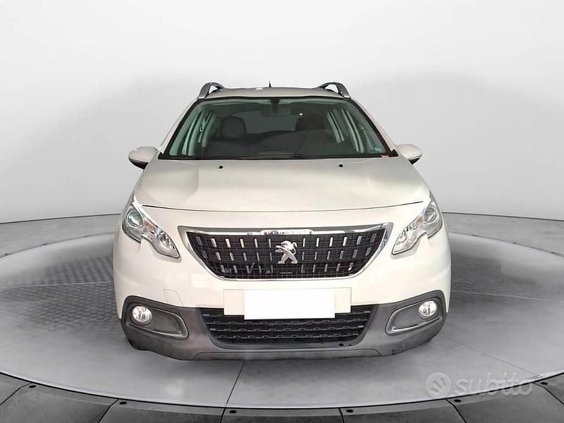 Usata Peugeot 2008 Active 82 CV (60 kW) 2016 Bianca SUV