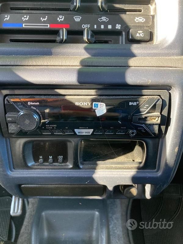 Usata Suzuki Jimny 80 CV (58 kW) 2002 Grigio SUV