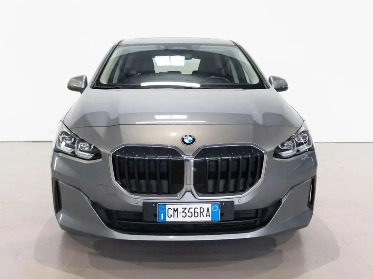 Usata BMW 218 Active Tourer 150 CV (110 kW) 2023 Grigio chiaro Monovolume