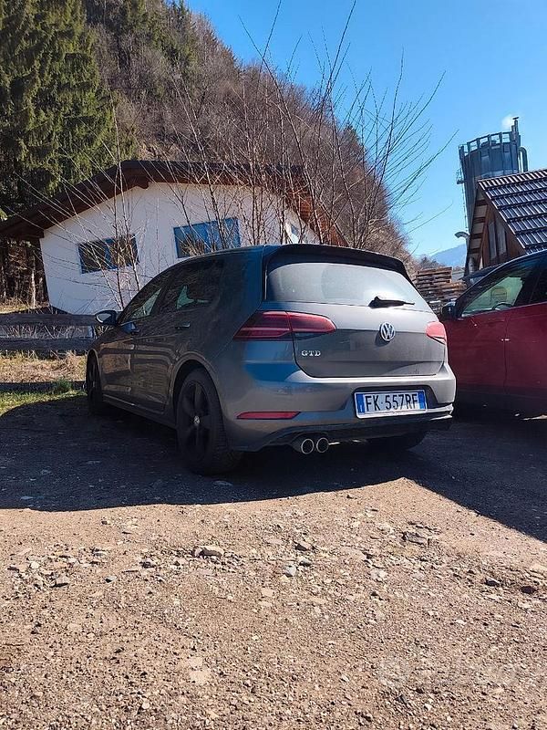 Usata VW Golf VII GTD 180 CV (132 kW) 2017 Berlina