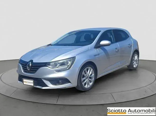 Usata Renault Mégane IV Intens 110 CV (80 kW) 2018 Argento Berlina