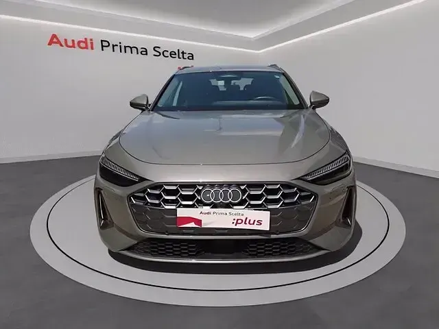 Usata Audi A5 Advanced 204 CV (150 kW) 2025 Grigio chronos metallizzato Station wagon