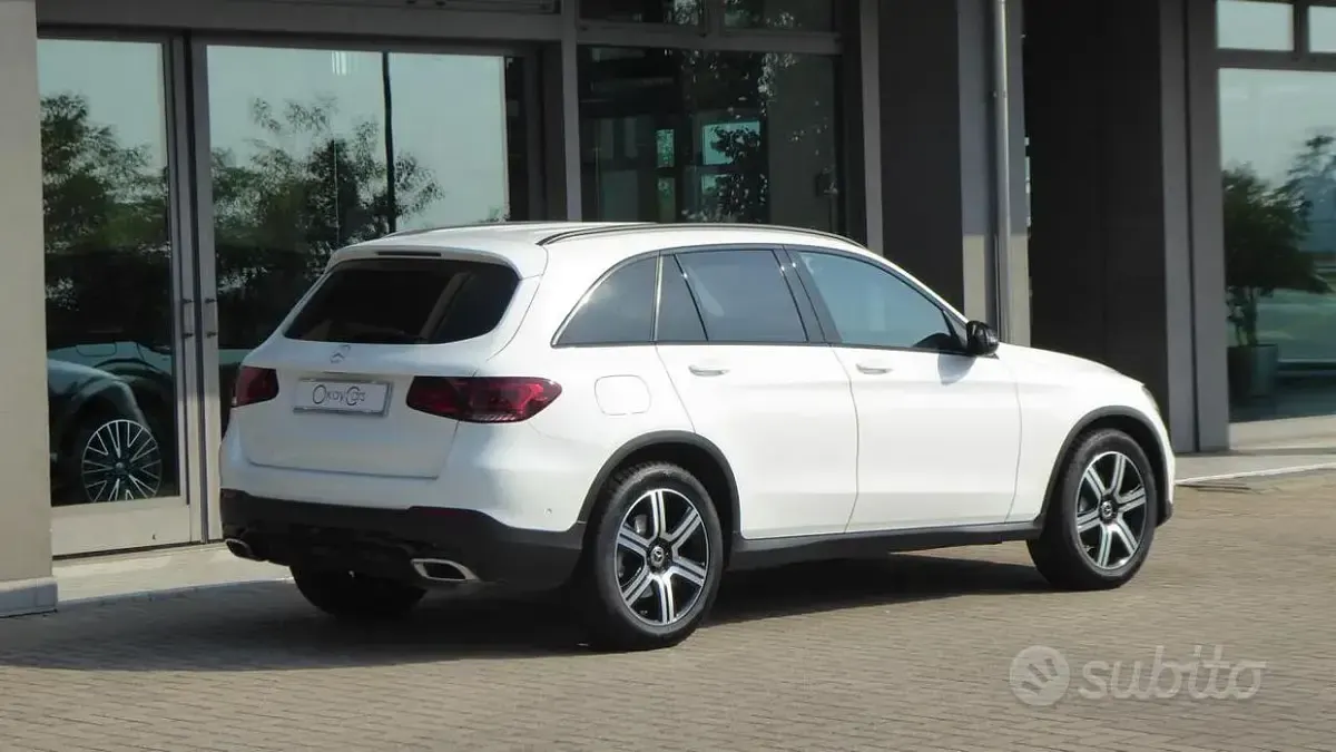 Usata Mercedes GLC200 163 CV (119 kW) 2020 Bianco SUV