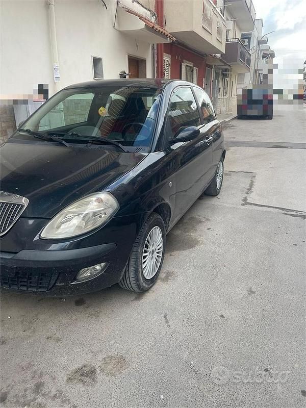 Nero Usata 2005 Lancia Ypsilon Due volumi | 600 € (Super prezzo) - Immagine 1/4