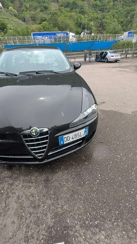 Usata Alfa Romeo 147 150 CV (110 kW) 2006 Nero Utilitaria