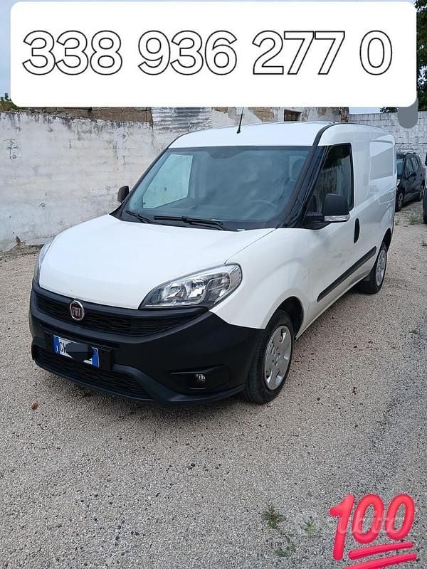 Usata Fiat Doblò 105 CV (77 kW) 2021 Bianco Monovolume
