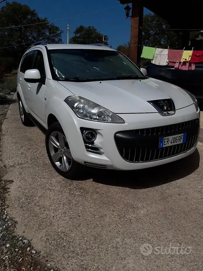 Usata Peugeot 4007 156 CV (114 kW) 2013 Bianco SUV