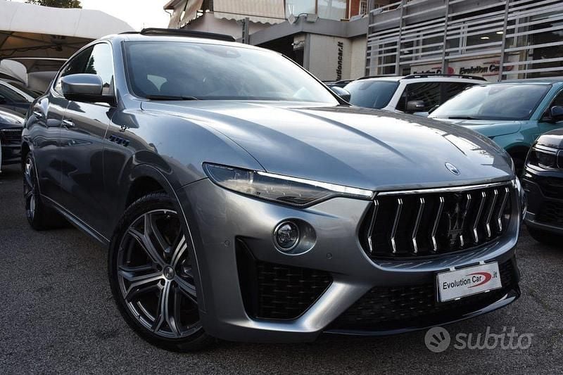 Usata Maserati Levante GT 330 CV (242 kW) 2021 Grigio metallizzato SUV