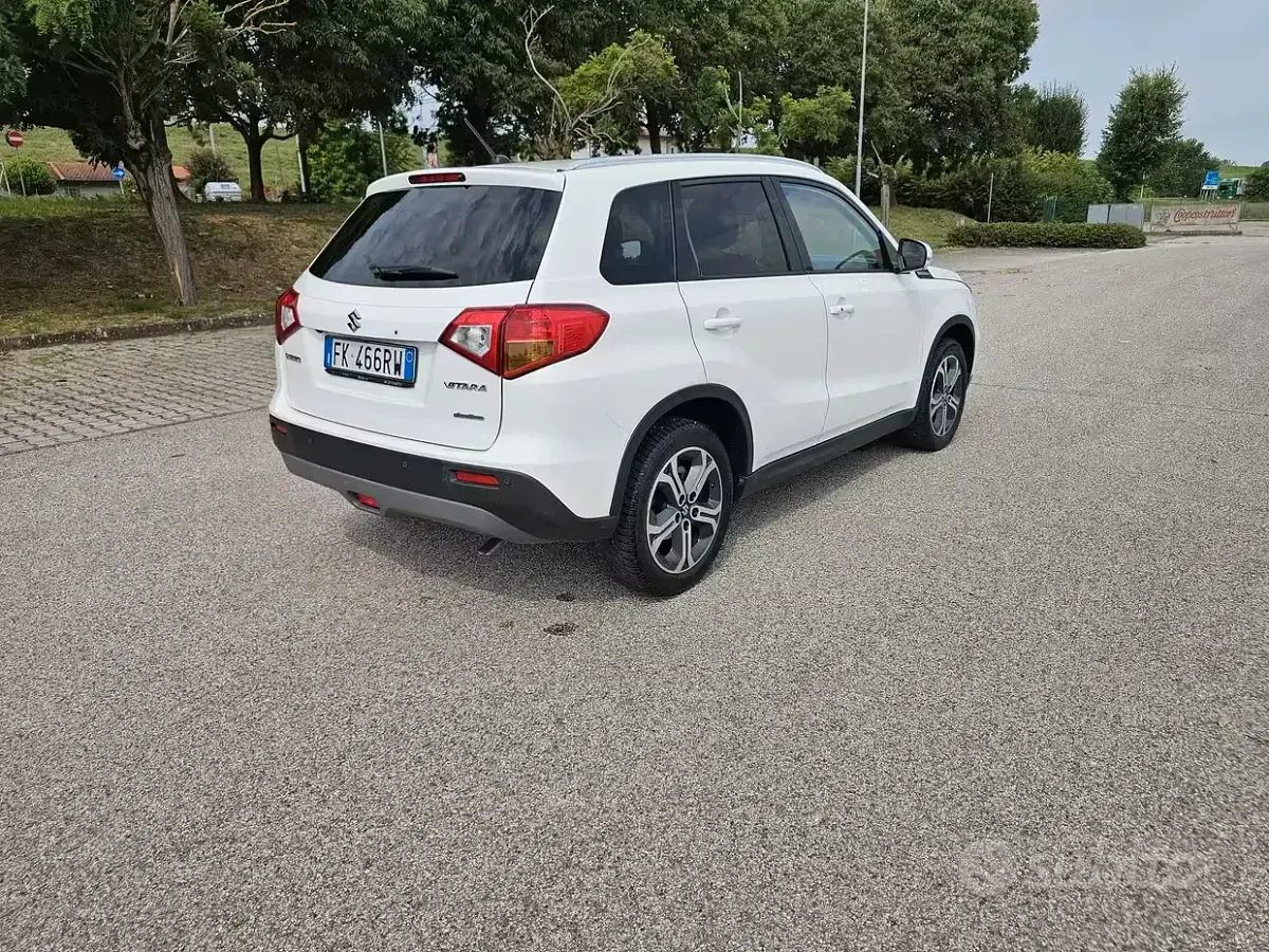 Usata Suzuki Vitara 2017 Bianco SUV