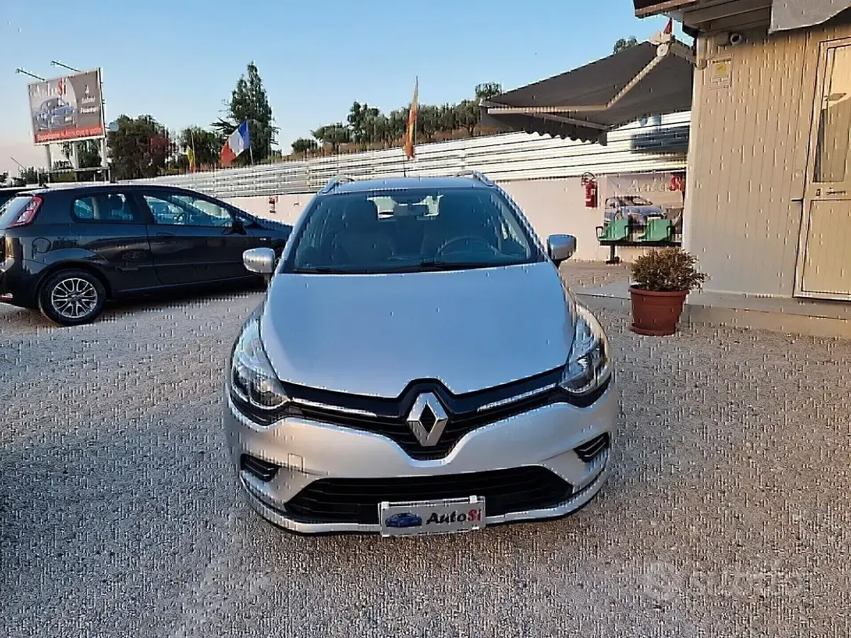 Usata Renault Clio GrandTour 90 CV (66 kW) 2017 Grigio Station wagon