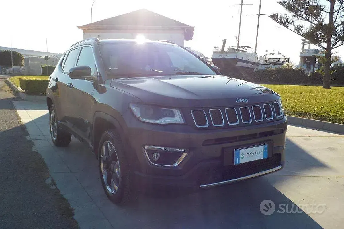 Używany Jeep Compass Limited 140 KM (102 kW) 2019 Szary SUV