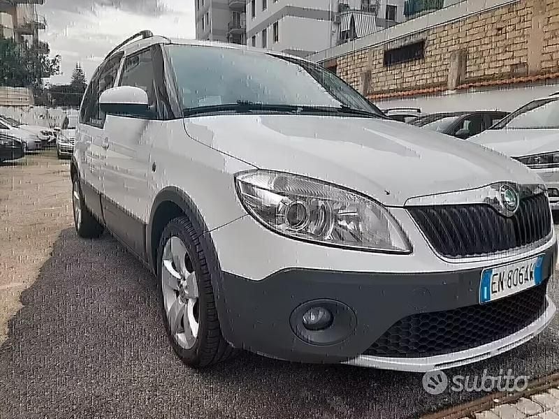 Usata Skoda Roomster Ambition 86 CV (63 kW) 2012 Bianco Monovolume