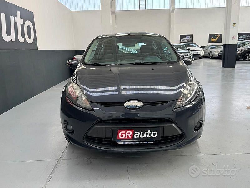 Usata Ford Fiesta Titanium 70 CV (51 kW) 2010 Other Utilitaria