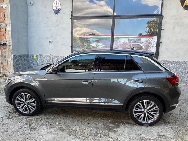 Usata VW T-Roc Advance 116 CV (85 kW) 2019 Grigio SUV