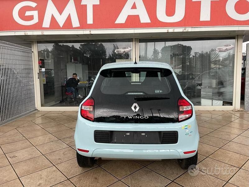 Usata Renault Twingo LIMITED 69 CV (50 kW) 2017 Azzurro Utilitaria