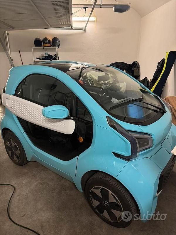 Usata XEV Yoyo 7 kW (10 CV) 2024 Blu Utilitaria