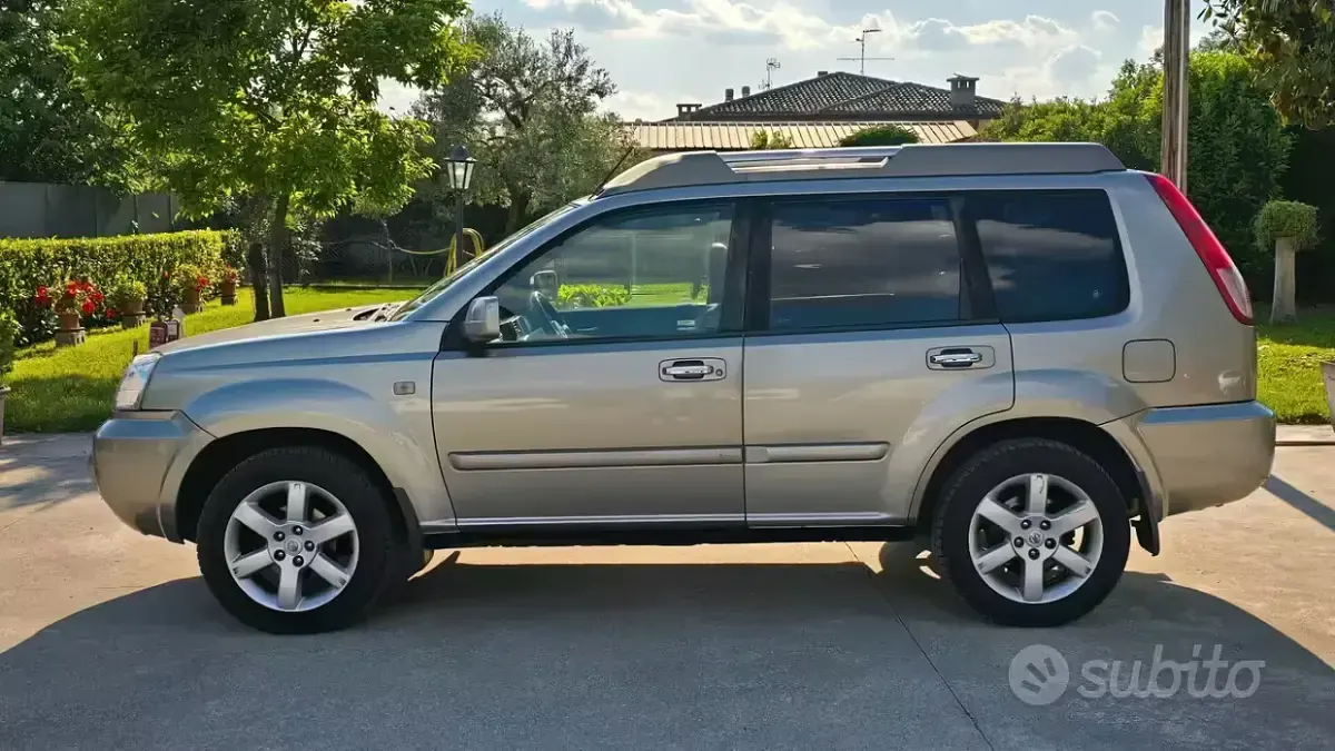 Usata Nissan X-Trail 136 CV (100 kW) 2006 Beige SUV