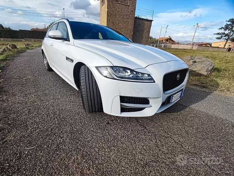 Usata Jaguar XF Sportbrake R-Sport 180 CV (132 kW) 2019 Bianco Station wagon