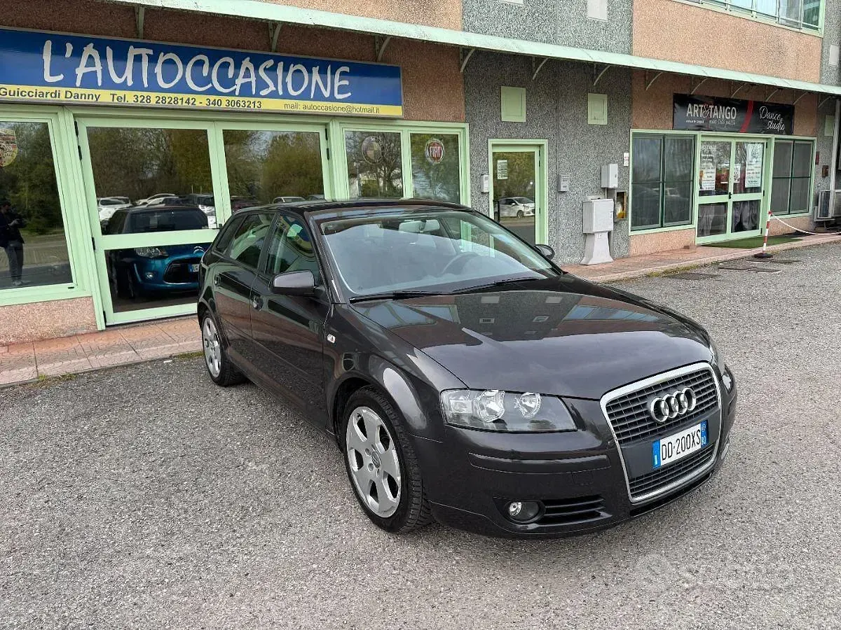 Usata Audi A3 Sportback Ambition 105 CV (77 kW) 2006 Grigio Utilitaria