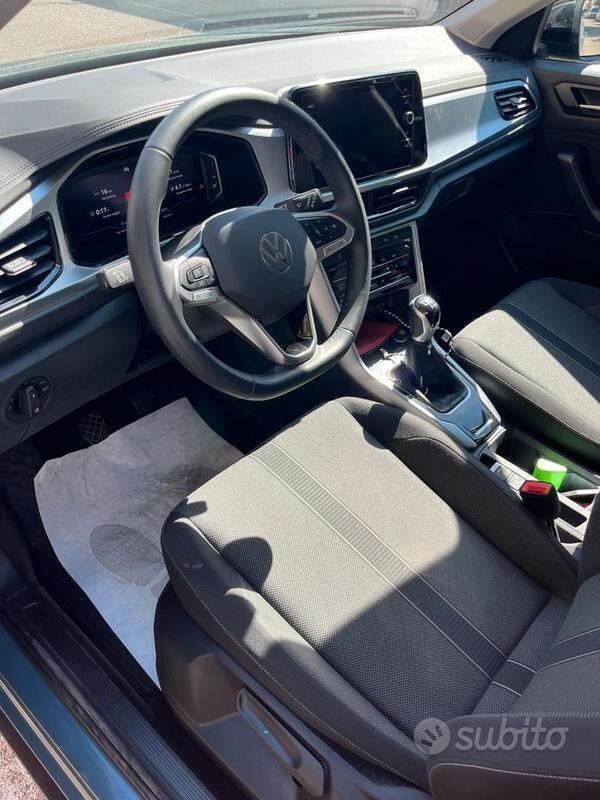 Usata VW T-Roc Edition 116 CV (85 kW) 2024 Blu SUV
