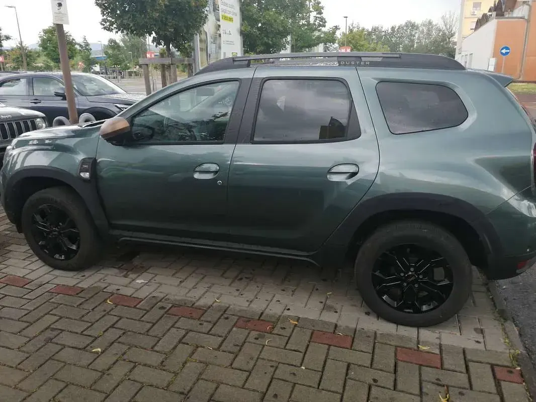 Usata Dacia Duster Extreme 101 CV (74 kW) 2023 Verde SUV