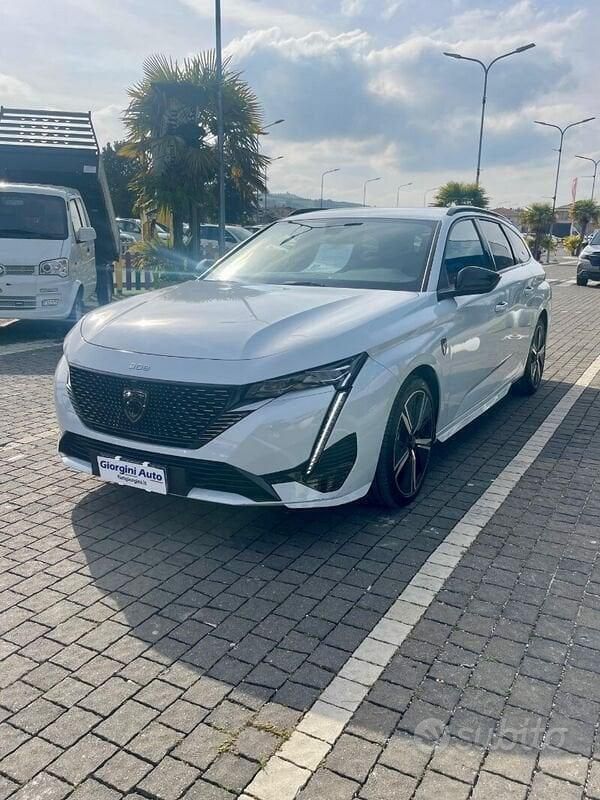 Bianco Usata 2024 Peugeot 308 GT Station wagon | 28.800 € (Cara) - Immagine 1/4