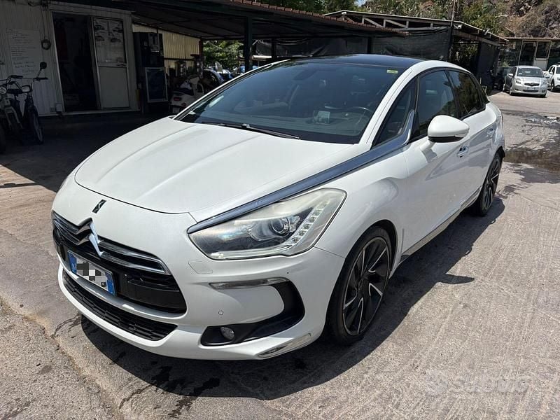 Usata DS Automobiles DS5 Chic 199 CV (146 kW) 2015 Bianco Utilitaria