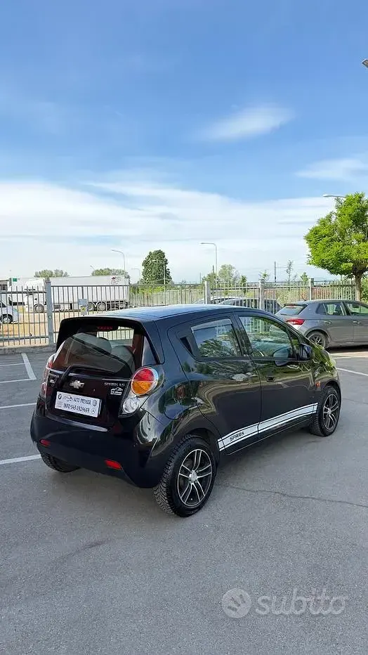 Usata Chevrolet Spark 68 CV (50 kW) 2011 Nero Utilitaria