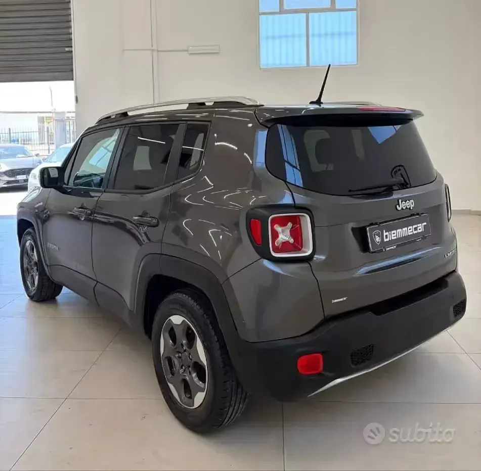 Usata Jeep Renegade Limited 120 CV (88 kW) 2016 Grigio SUV