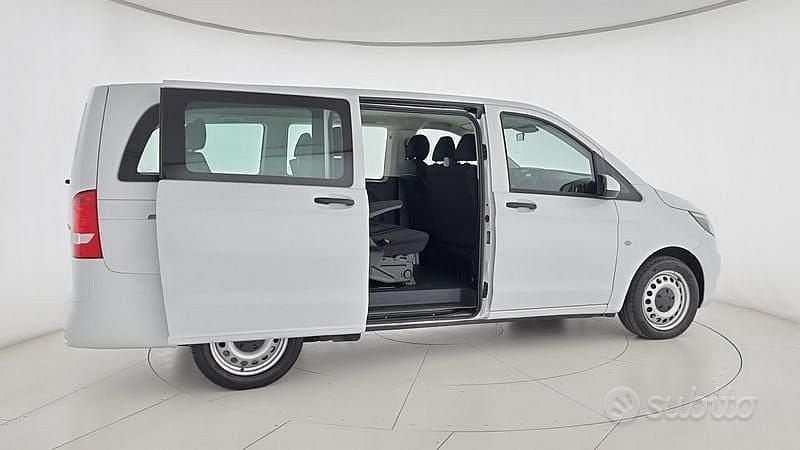 Usata Mercedes Vito 136 CV (100 kW) 2022 Bianco Furgone