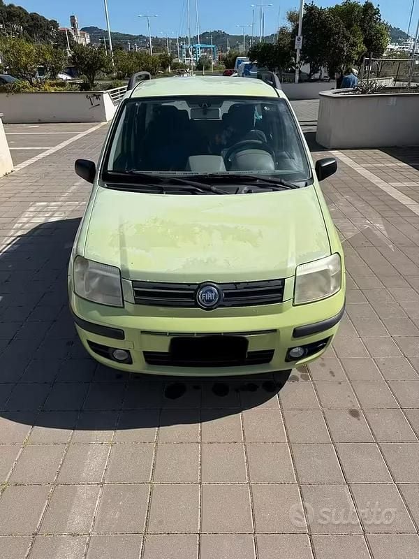 Usata Fiat Panda 75 CV (55 kW) 2004 Verde Utilitaria