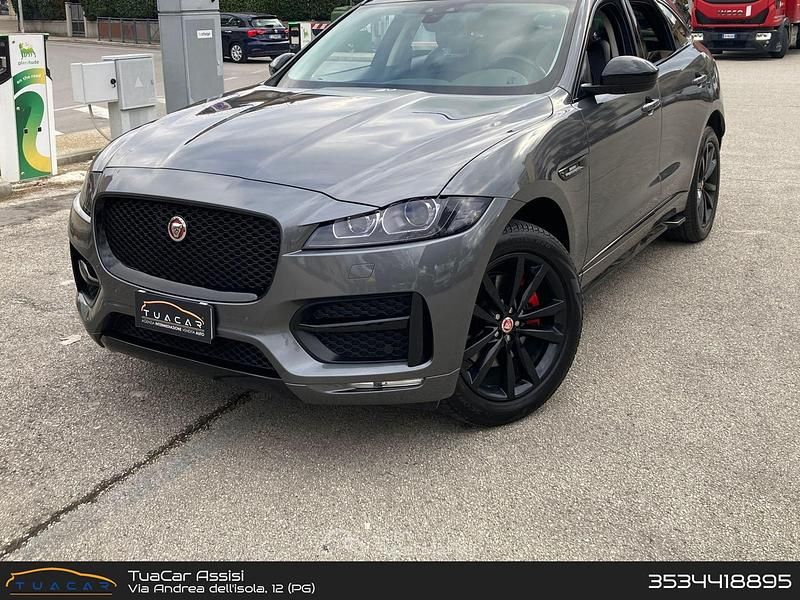 Grigio Usata 2019 Jaguar F-Pace R SUV | 20.900 € (Buon prezzo) - Immagine 1/4