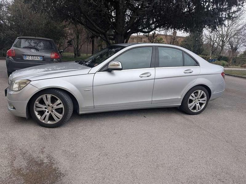 Begagnad Mercedes C220 Avantgarde 170 HK (125 kW) 2008 Sedan