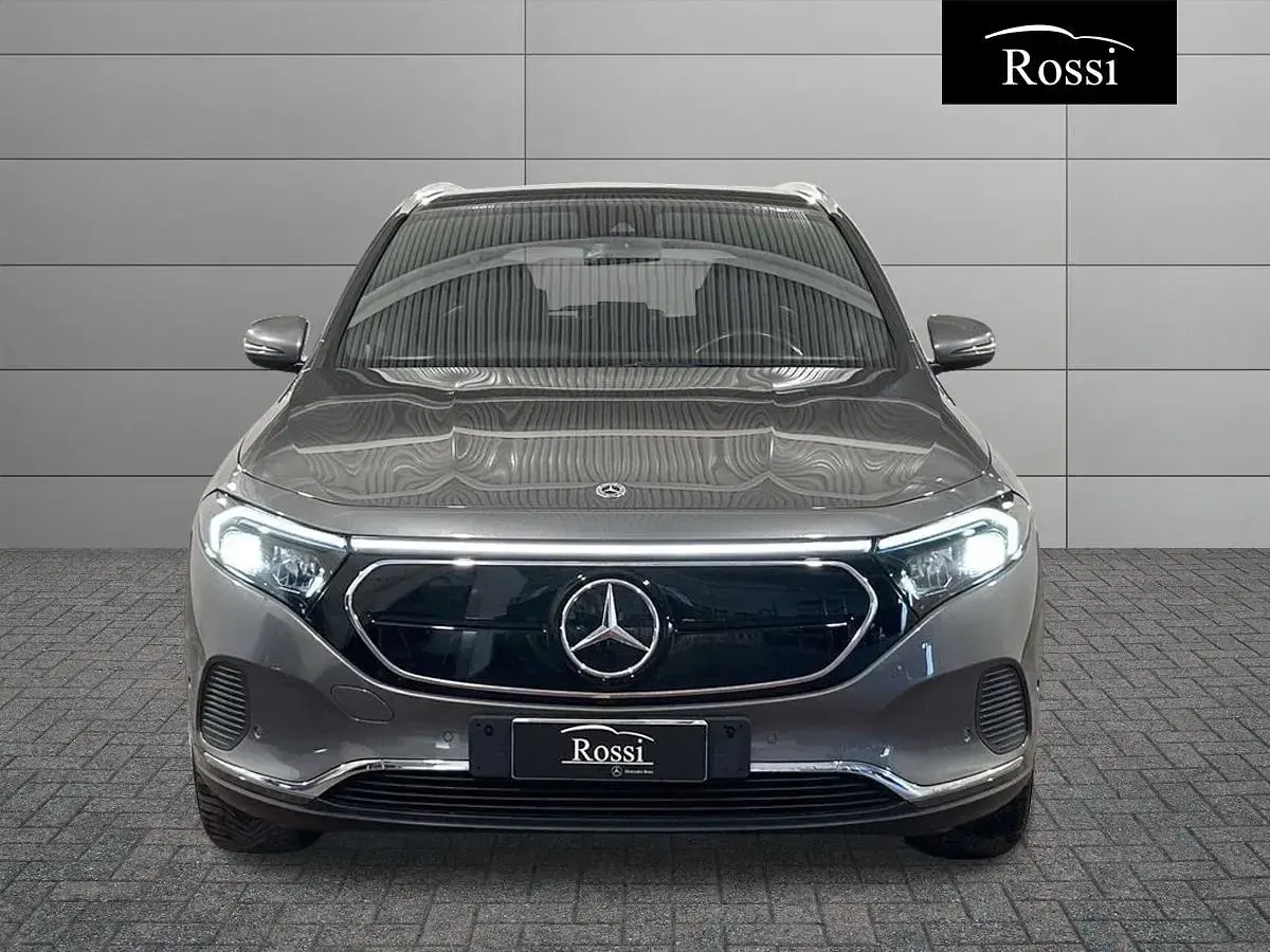 Usata Mercedes EQA250+ 94 kW (129 CV) 2023 Grigio medio metallizzato SUV