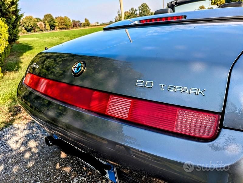 Usata Alfa Romeo 2000 2000 Grigio Cabrio