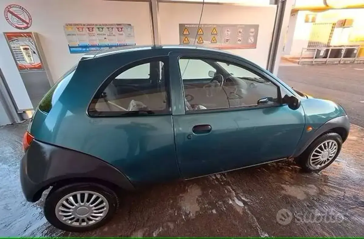 Usata Ford Ka Collection 60 CV (44 kW) 2001 Verde Utilitaria