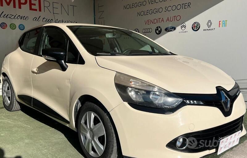 Usata Renault Clio IV 90 CV (66 kW) 2015 Berlina