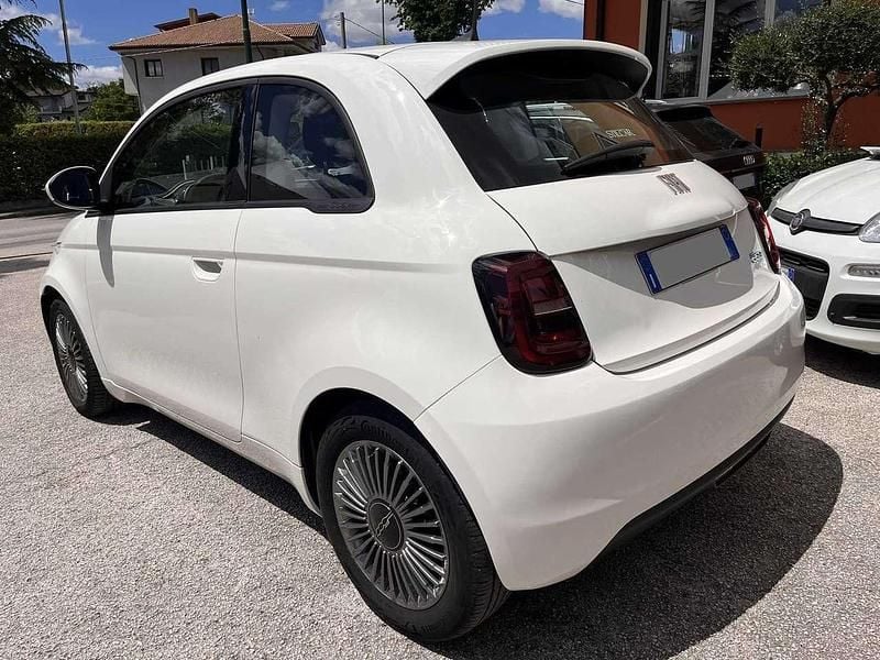 Usata Fiat 500e Icon 42 kW (58 CV) 2021 Bianco Cabrio