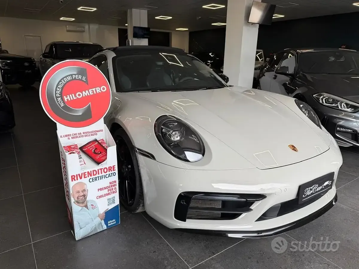 Usata Porsche 911 Carrera 4 GTS 480 CV (353 kW) 2022 Grigio Coupé