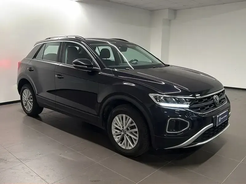 Usata VW T-Roc Life 116 CV (85 kW) 2023 Nero SUV