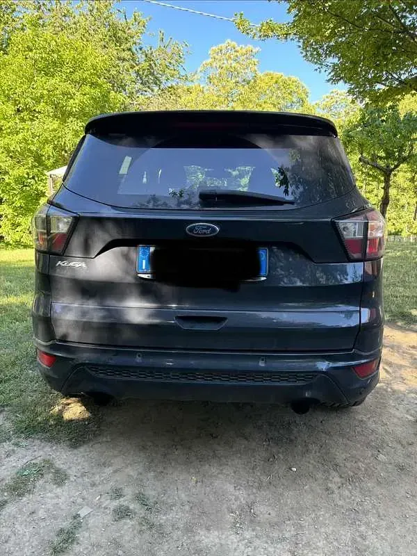 Usata Ford Kuga ST-Line 120 CV (88 kW) 2018 Nero SUV