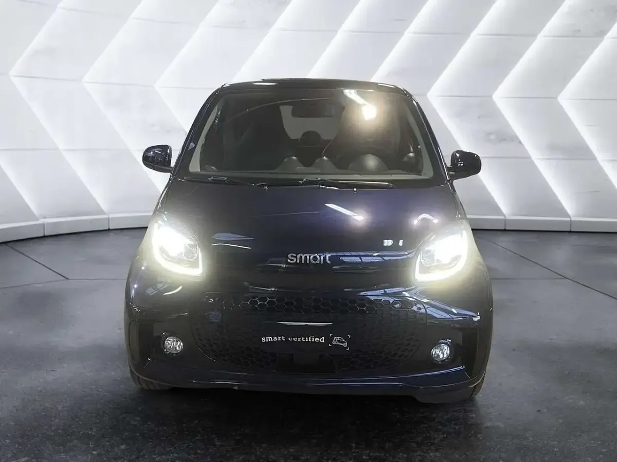 Usata Smart ForTwo Coupé 41 kW (56 CV) 2021 Blu/azzurro Utilitaria