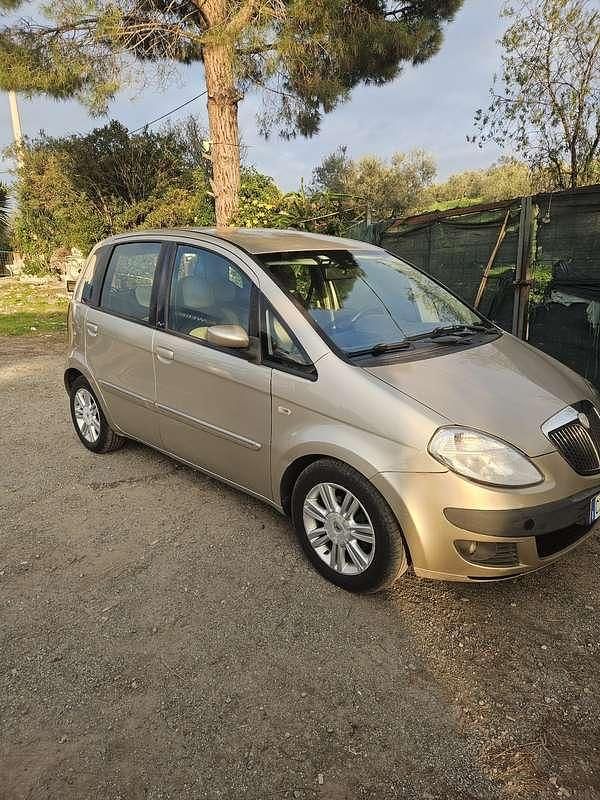 Usata Lancia Musa 69 CV (50 kW) 2005 Monovolume